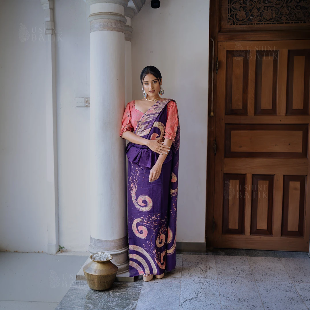 202579 - Handcrafted Batik Saree - Salmon Pink with Cracks